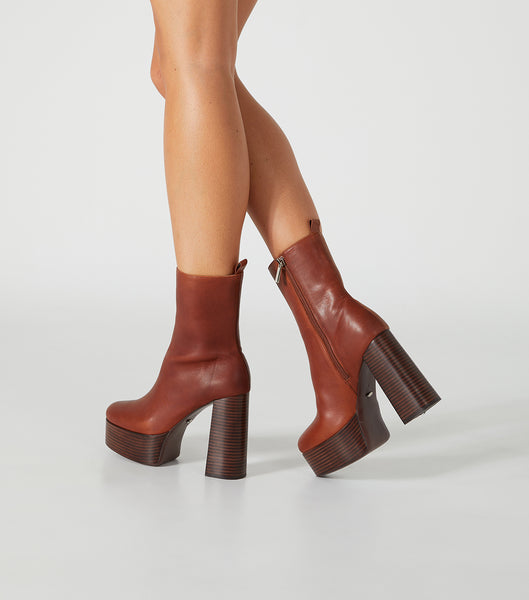 Botas Plataforma Tony Bianco Tyra Cognac 12cm Marrones | ECLVG13129